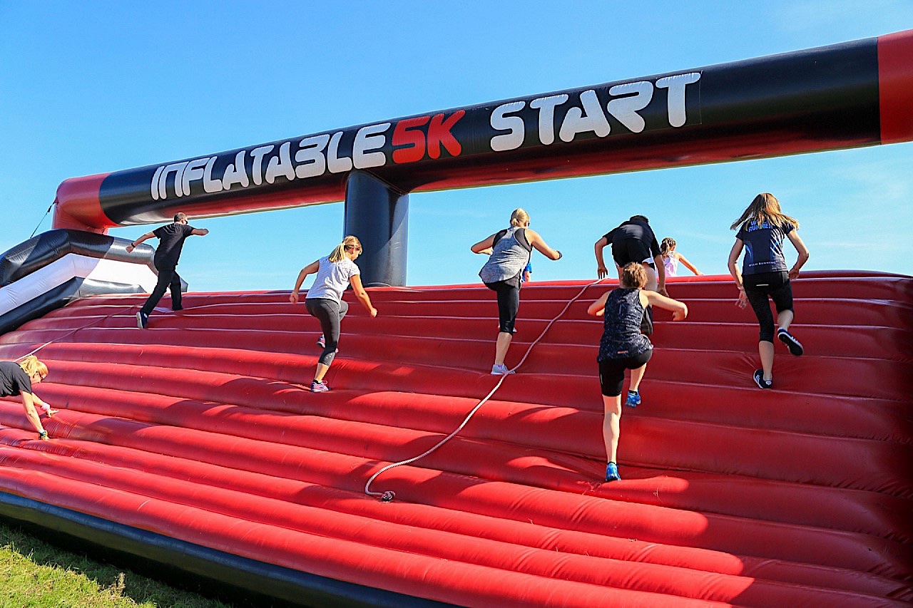 Image of participants of inflatable 5K